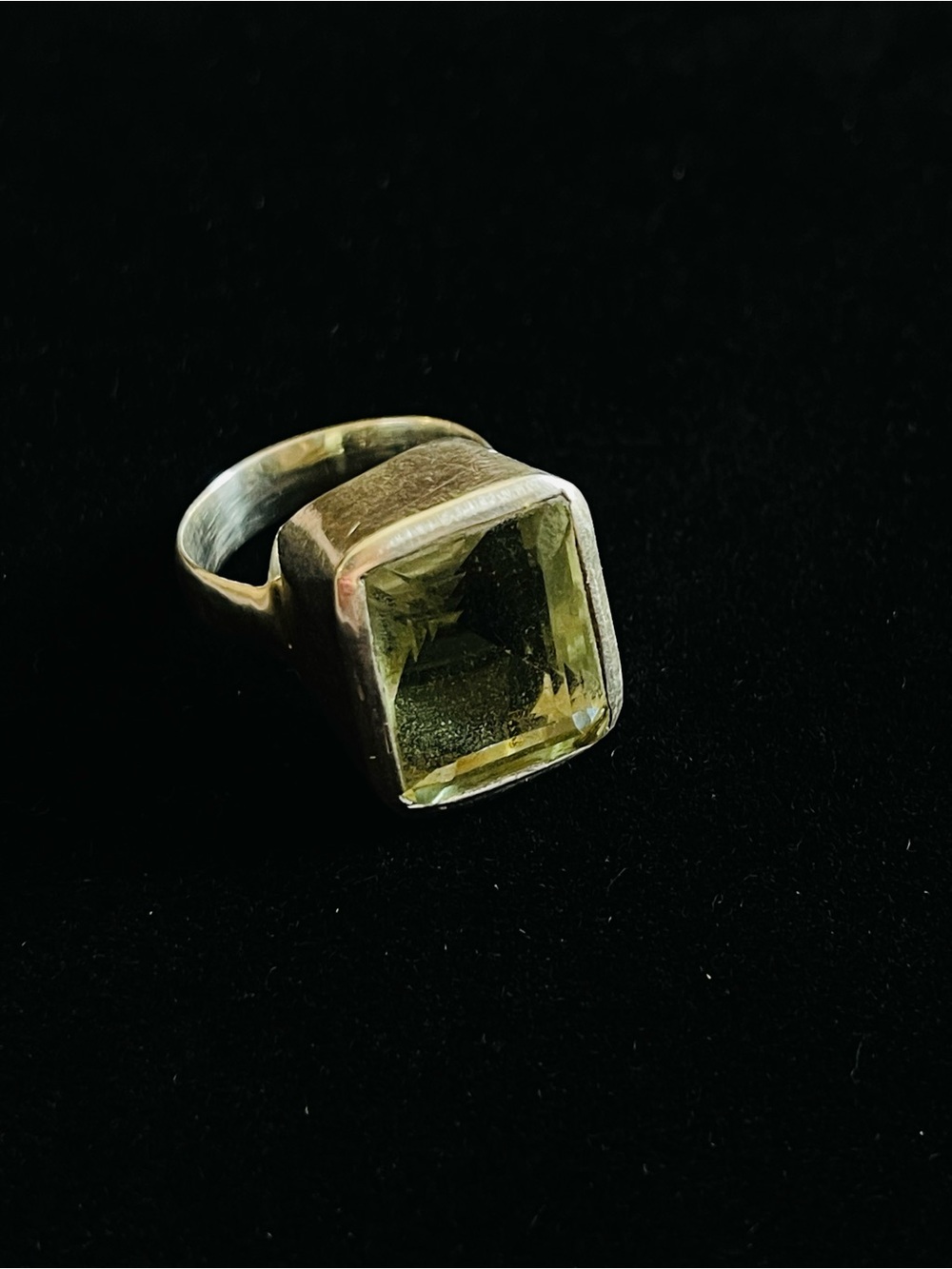 Sterling Silver 925 Aqua Marine Pale Green Gemstone Statement Ring sz 8